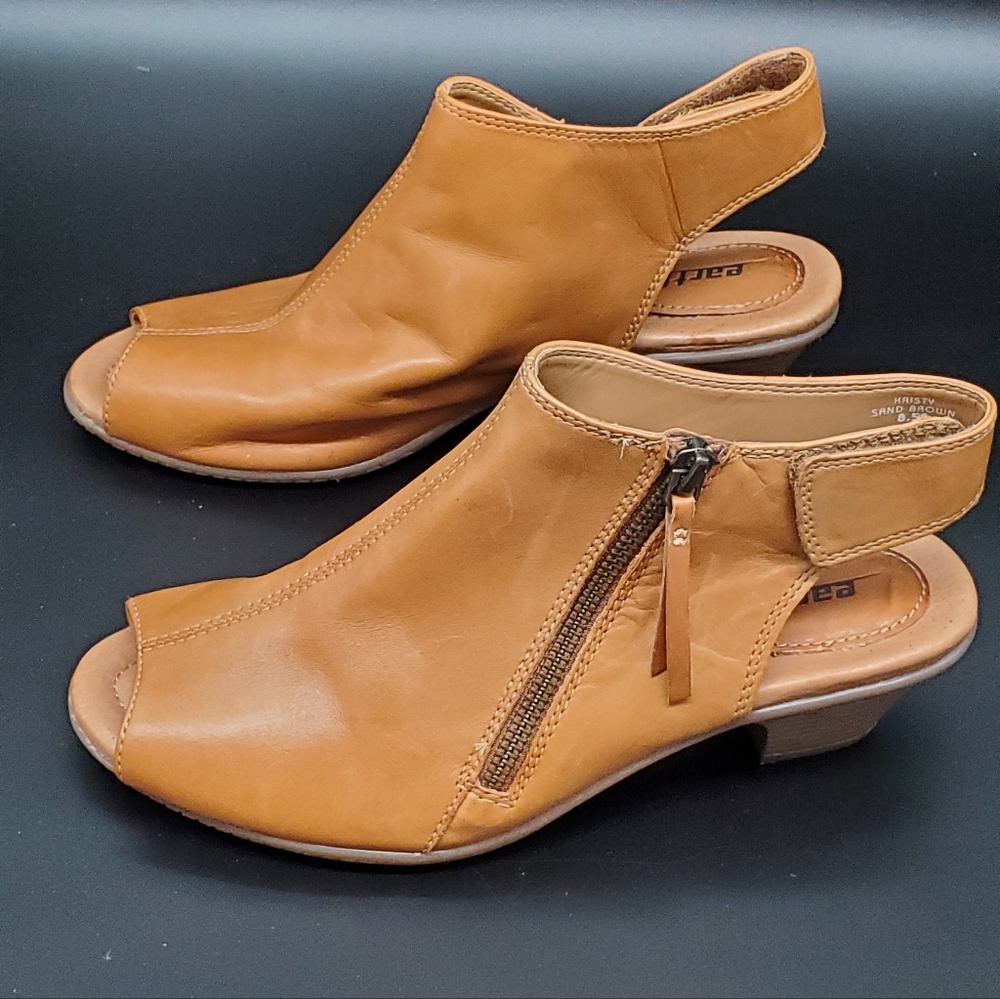 🌎 🥾NWOT EARTH Kaisty Open Toe Bootie